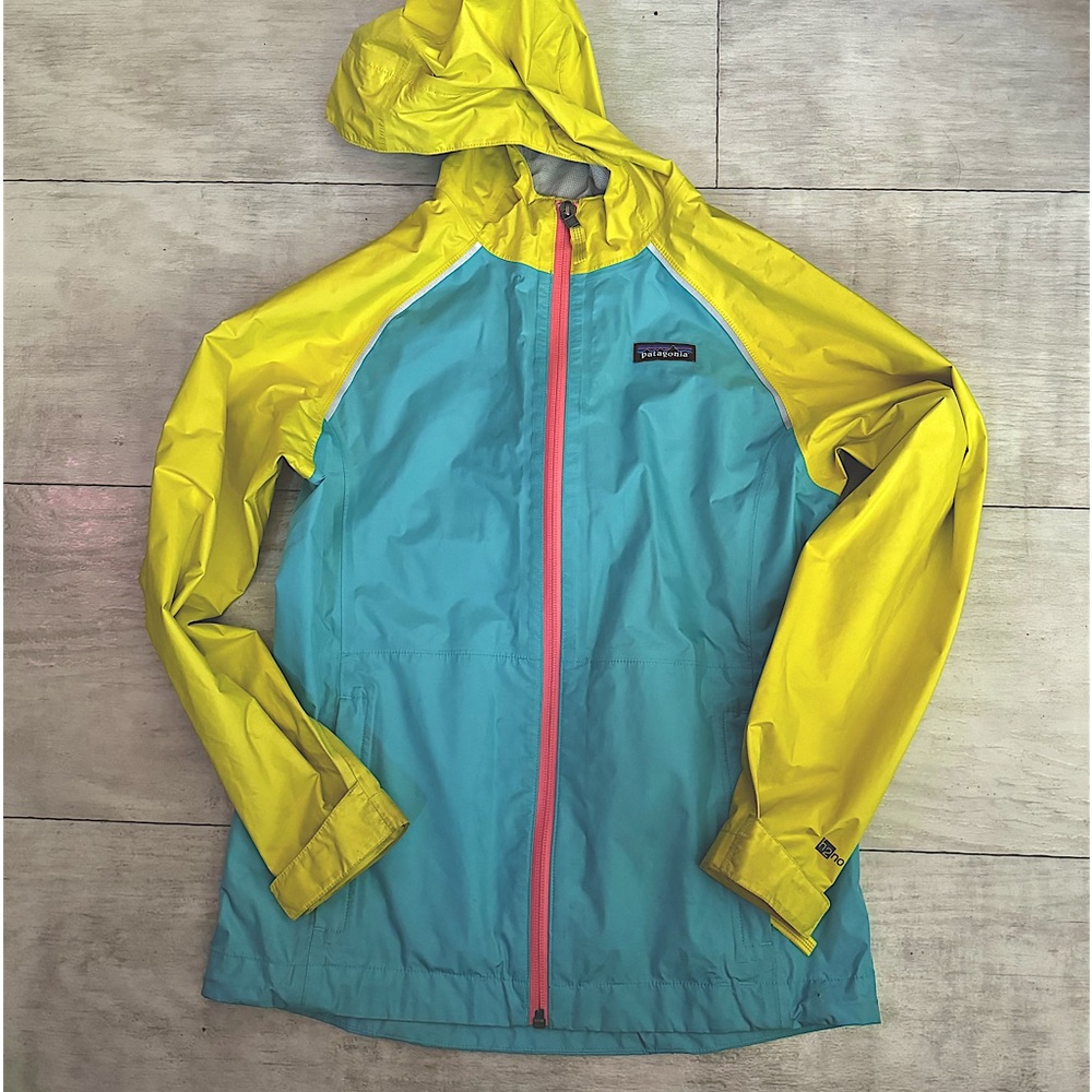 Patagonia Rain Jacket Kids Medium
